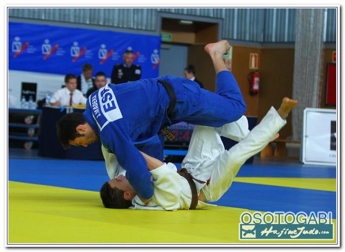CEU 2011 100140